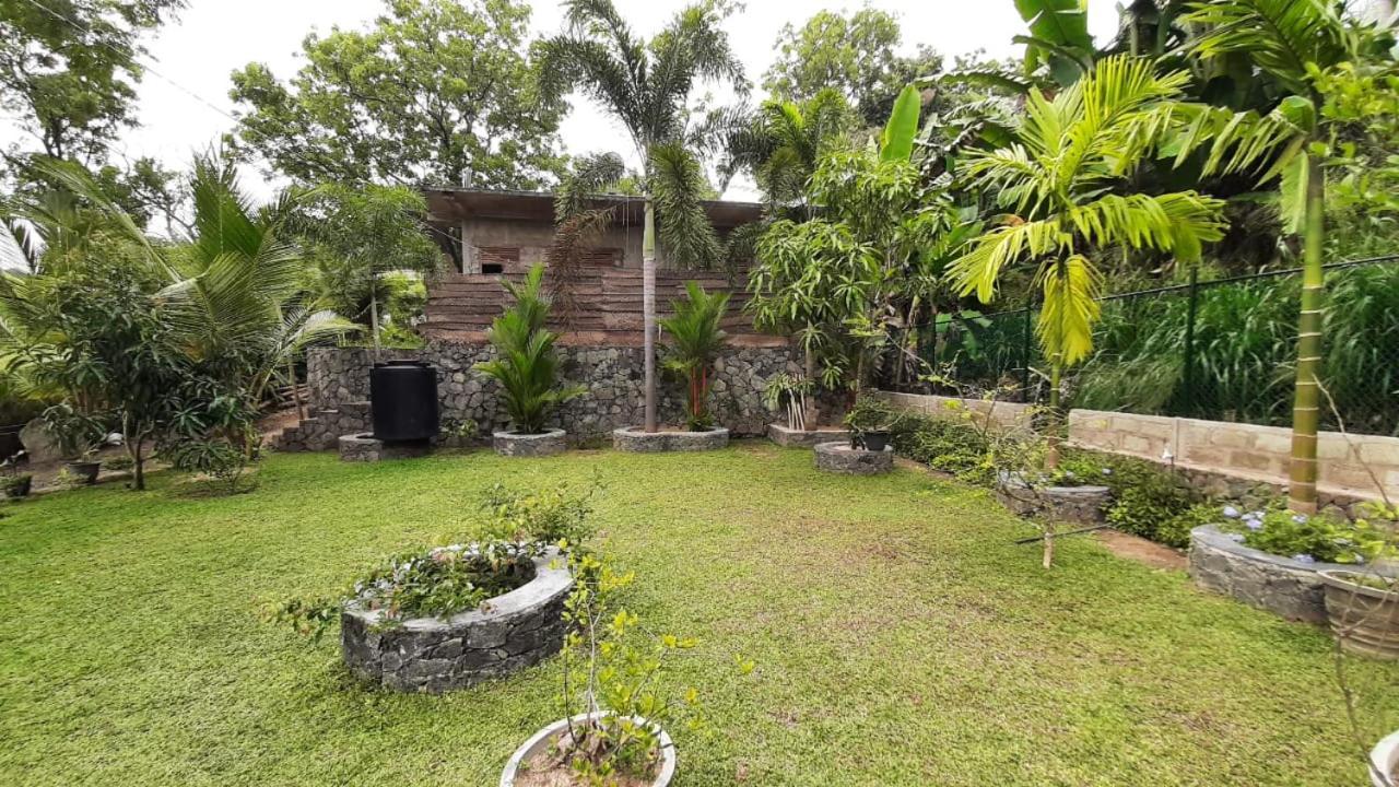 Loveena By H.S. Restaurant & Guest Tangalle Eksteriør bilde